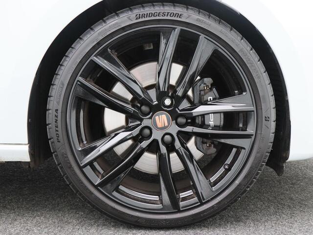 Seat LEON ST 2.0 TSi 290 Pk Automaat CUPRA | Privacy Glas | Camera | Trekhaak | Adaptive Cruise | Beats Audio