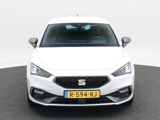 Seat LEON 1.5 TSi 150 Pk FR Business | Full LED | Adaptive Cruise | Trekhaak | Sensoren | Privacy Glass | Navigatiesysteem | 17 Inch | 60.393 Km!!