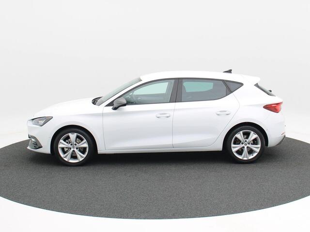 Seat LEON 1.5 TSi 150 Pk FR Business | Full LED | Adaptive Cruise | Trekhaak | Sensoren | Privacy Glass | Navigatiesysteem | 17 Inch | 60.393 Km!!