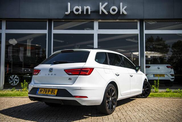 Seat LEON ST 1.5 TSi 150 pk FR Ultimate Edition Black | Panoramadak | Beats | Winter