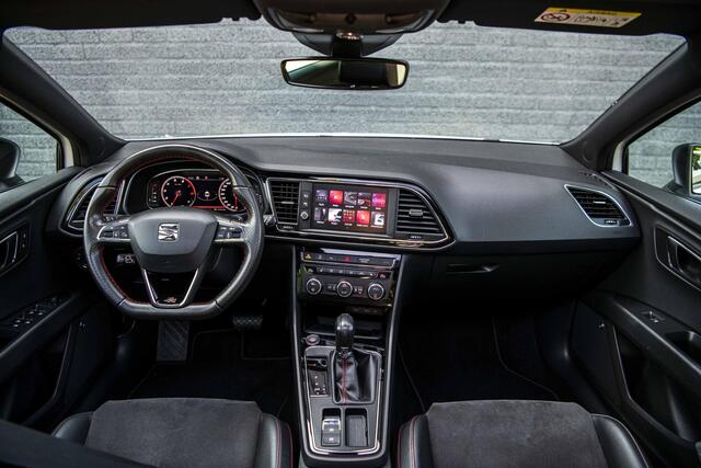 Seat LEON ST 1.5 TSi 150 pk FR Ultimate Edition Black | Panoramadak | Beats | Winter