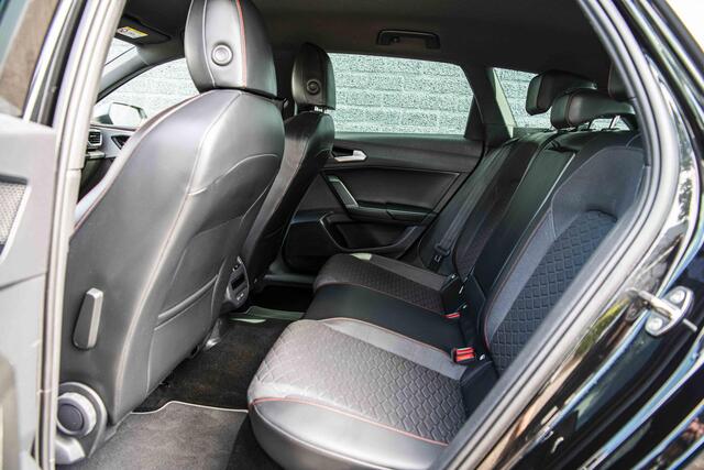 Seat LEON Sportstourer 1.0 TSi 110 pk FR Business Intense | 18 " | Camera | Full Link