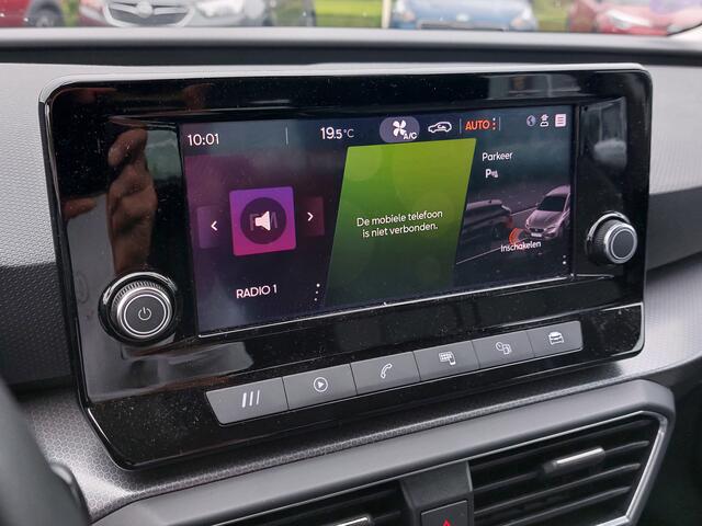 Seat LEON 1.0 TSI 110pk Style | Apple Carplay+Android Auto | Clima | Adap.Cruise | Digitaal Dashboard | Led Koplampen | Pdc | Rijstrook+Licht+Regensensor | 16''lm | Trekhaak
