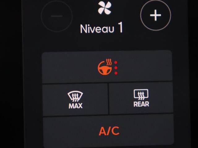 Seat LEON 1.0 TSI FR Intens | Stoel & stuurverwarming | Carplay | Camera | Adaptive cruise | Navigatie | Park Assist | Digital Cockpit | Keyless | Full LED