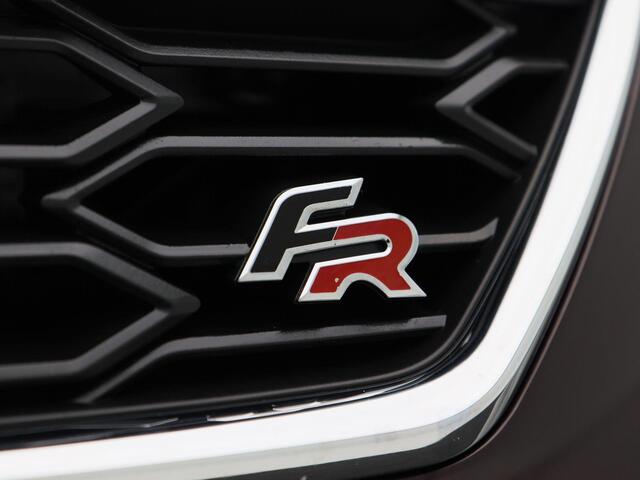 Seat LEON 1.4 TSi 150 Pk Automaat FR Business Intense | Elektrisch Panorama Dak | Parkeersensoren | Trekhaak | Privacy Glass | Stoel Verw. | Carplay | Navigatie | LED | 18 Inch