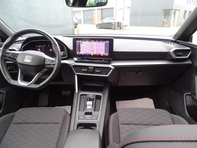 Seat LEON Sportstourer 1.4 TSI eHybrid PHEV FR Business Intense AUTOMAAT | PANORAMADAK | STUUR-STOELVERWARMING | NAVIAGATIE | ACHTERUIT RIJ CAMERA | LED PAKKET | VOLLEDIG DIGITAAL INSTRUMENTENPANEEL | DAB | KEYLESS ENTRY |