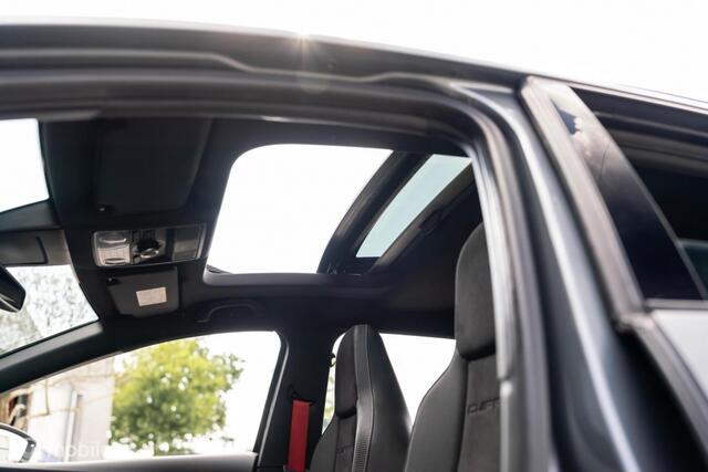 Seat LEON 2.0 TSI CUPRA 300 F1 DSG / panoramadak / Beats / LED