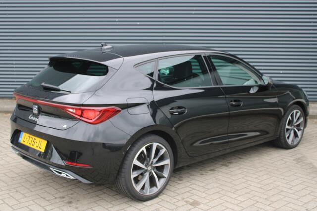 Seat LEON Sportstourer 1.5 TSI FR Virtual-Cockpit Full-Led