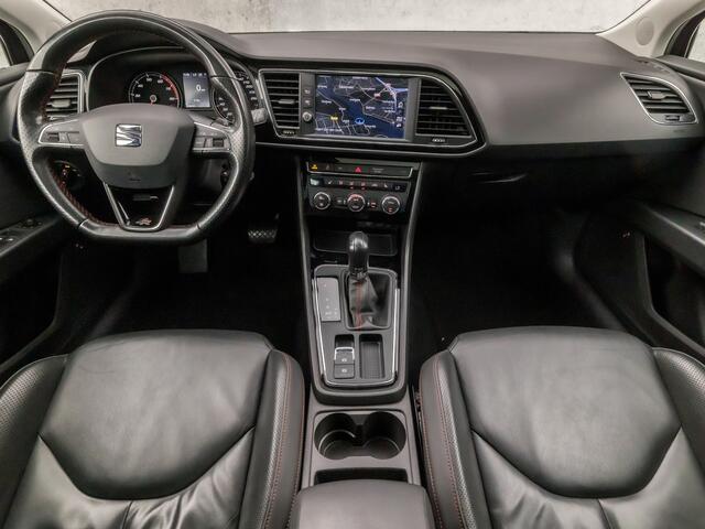 Seat LEON 1.5 TSI FR Sport 150Pk Automaat (SCHUIFDAK, APPLE CARPLAY, LEDER, CAMERA, BEATS AUDIO, STOELVERWARMING, SPORTSTOELEN, GETINT GLAS, LED KOPLAMPEN, LM VELGEN, CRUISE, NIEUWE APK, NIEUWSTAAT)