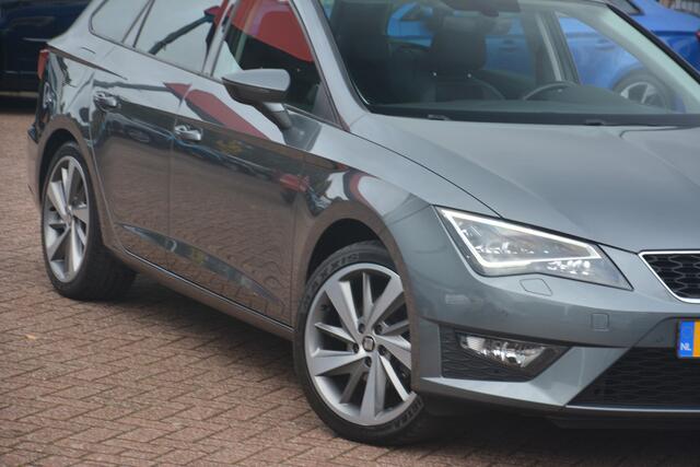 Seat LEON ST 1.4 FR | Navigatie | Panoramadak | Full led | Seat Sound | Sportsoelen | Seat-drive | Stoelverwarming |