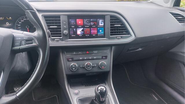 Seat LEON ST 1.6 TDI Style Business Intense CLIMA/NAVI BJ 2018