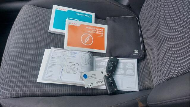 Seat LEON ST 1.6 TDI Style Business Intense CLIMA/NAVI BJ 2018