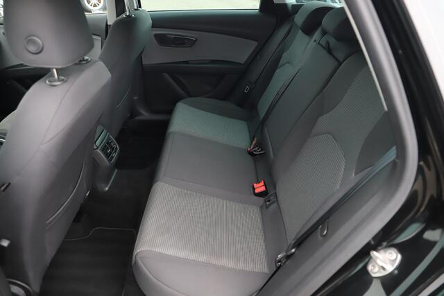 Seat LEON ST 1.0 TSI Style Ultimate Edition Virtual Cockpit Full LED Beats Audio Navigatie Achteruitrijcamera Carplay Android Clima Stoelverwarming Cruise Control Lane Assist