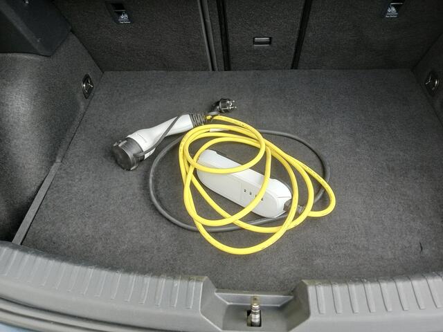 Seat LEON 1.4 TSI eHybrid PHEV Xperience Business Intense + Panoramadak + 18 inch + Camera + Trekhaak, etc. etc.