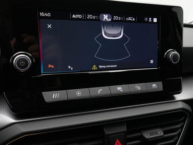 Seat LEON Sportstourer 1.0 TSI 110 pk Style | LED koplampen | Luxe lederen bekleding | Climatronic | Parkeersensoren achter | Cruise Control | DAB | CarPlay | 18 inch