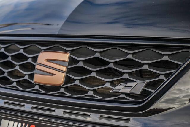 Seat LEON Cupra 300 4Drive Ultimate-edition/Pano/DCC/Schaalstoel/Beats/Sfe