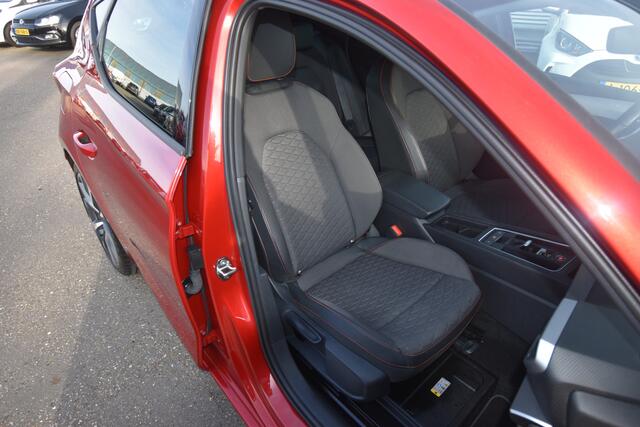 Seat LEON 1.5 eTSI FR , VIRTUAL COCKPIT , A UITRIJ CAM , PDC V+A , LED KOPL , LMV18 ,