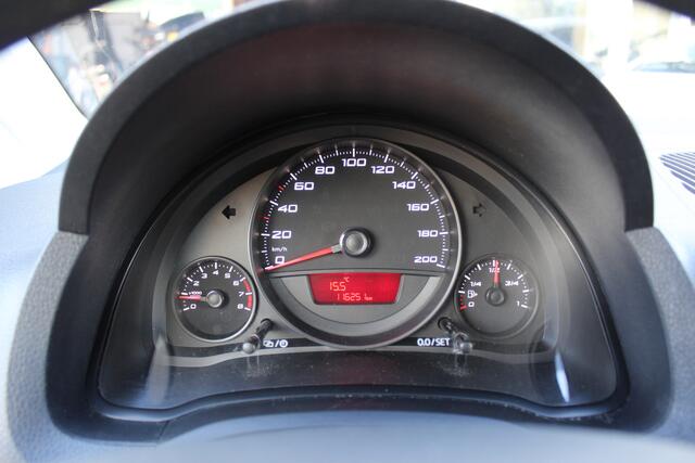 Seat MII 1.0i "Style" Airco - Stoelverwarming - PDC !!!