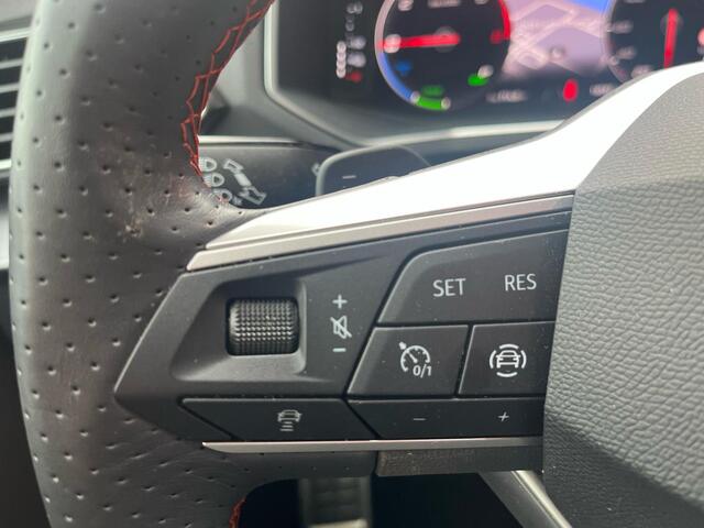 Seat Tarraco 1.4 TSI e-Hybrid PHEV FR Business / Pano / Stoelverwarm. voor + achter / Camera / Elekt. klep /