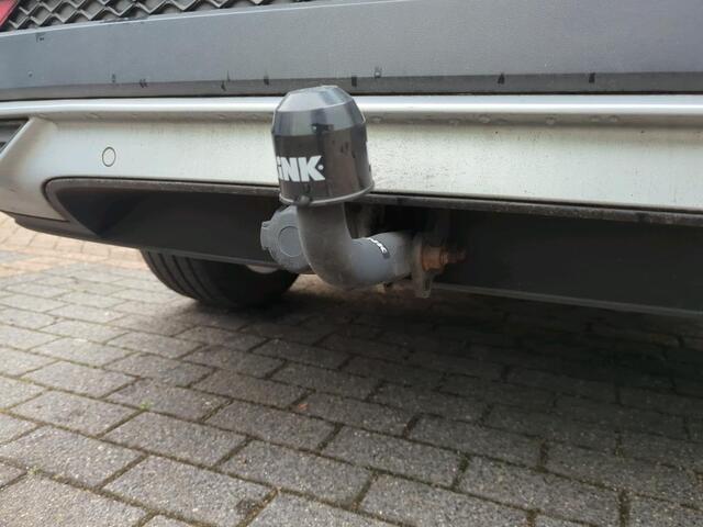 Seat Tarraco 2.0 TSI 4DRIVE 190PK Xcellence Limited Edition / Panoramadak / LED / Lederen Bekleding / Digitale Cockpit / Achteruitrijcamera / Elektrische Achterklep