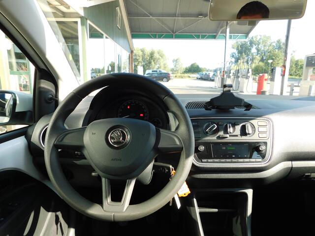 Skoda CITIGO 1.0 60PK AMBITION!! All-in Prijs! Cruise! 32000km!