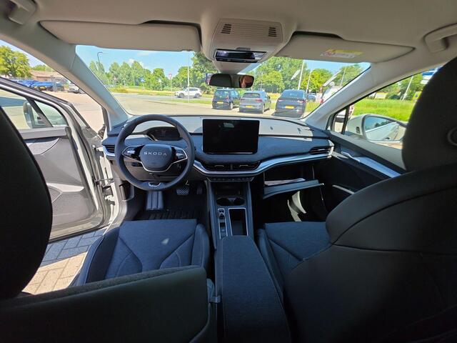 Skoda Elroq Business Edition Tour Elektromotor 210 kW / 286 PK | Trekhaak wegklapbaar | 20'' Lichtmetalen Velgen | 1500,- inruilvoordeel!!