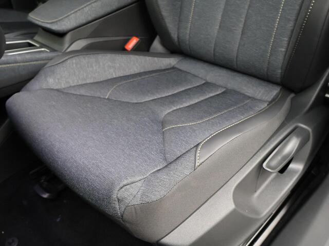 Skoda Elroq 60 Business Edition Tour 204 PK | Trekhaak | Business Upgrade Clever | 19" lichtmetalen velgen | Navigatie | ¤ 2.950 Tourvoordeel |