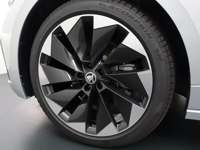 Skoda Enyaq iV Coupé 60 Sportline 180 pk | Panoramadak | Apple Carplay/Android Auto | Navigatie | 21" lichtmetalen velgen | 395 km actieradius |