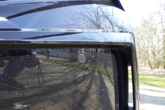 Skoda Enyaq iV 80 First Edition High | Leer | Panorama dak | Cruise control | Elektrisch verstelbare stoelen met geheugen | Stoelverwarming |