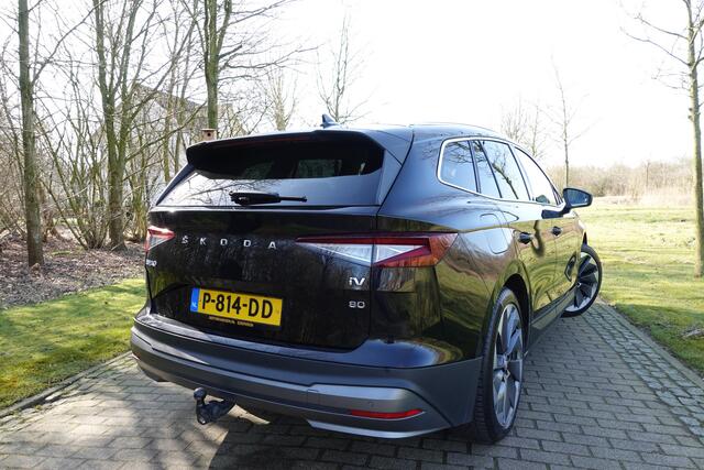 Skoda Enyaq iV 80 First Edition High | Leer | Panorama dak | Cruise control | Elektrisch verstelbare stoelen met geheugen | Stoelverwarming |