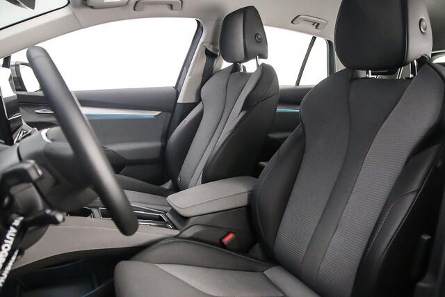 Skoda Enyaq iV 60 Selection 180pk Automaat Achteruitrijcamera, Navigatie, Adaptive cruise control, LED koplampen, Airco, App connect, Parkeersensoren, DAB, Radio, Bluetooth