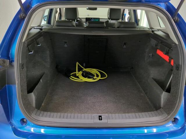 Skoda Enyaq iV 60 Airco Navi Carplay Adaptive Cruise Control Park Pack + Camera Full LED Stoel/Stuurverwarming