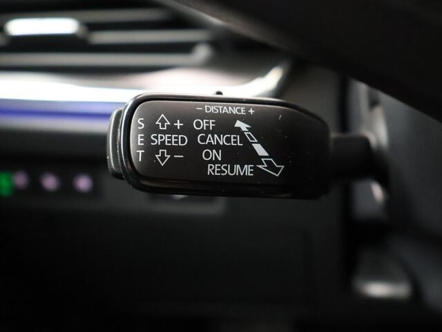 Skoda Enyaq iV 60 Sportline 180 pk Navigatie | CANTON geluidssysteem | Apple Carplay/Android Auto | Crystal Face | 20" lichtmetalen velgen |