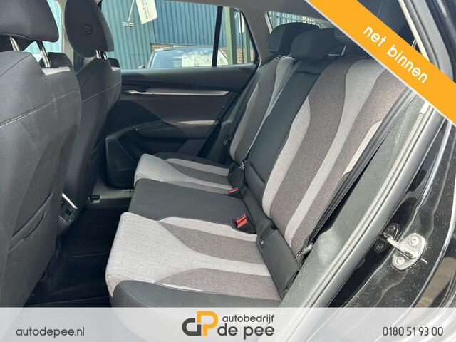 Skoda Enyaq iV 60 First Edition GARANTIE/CLIMA/CARPLAY/ADAP.CRUISE/LICHTMETAAL rijklaarprijs!