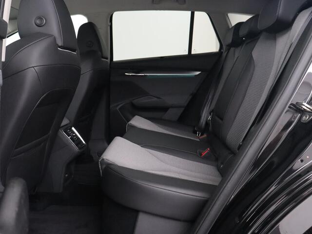 Skoda Enyaq iV 60 | Camera | Carplay | Keyless | Half leder | Navigatie | Full LED | Climate control | Cruise control | Parkeerhulp | Getint glas