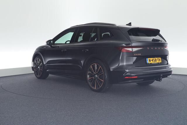 Skoda Enyaq iV 80 204pk Founders Edition Black 204pk Warmtepomp Leder Trekhaak 360Camera Massage Panoramadak Navigatie
