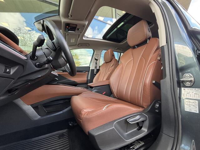 Skoda Enyaq iV 80 / Crystal Face / Lederen bekleding / 21Inch / Panorama dak /