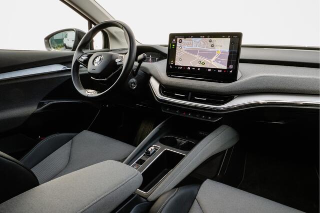 Skoda Enyaq iV 60 Stoel-achterbankverwarming/ Camera/ Elek. achterklep/ Carplay/ Cruise control/ DAB