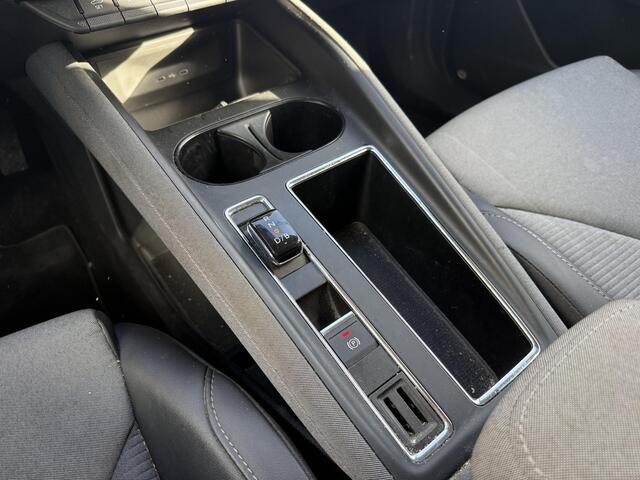 Skoda Enyaq iV 80 (204PK) ACCU 93%! BEREIK 537KM GARANTIE 4-2031 . NAVIGATIE . STUURWIEL VERWARMD . PARKEERSENSOREN VOOR & ACHTER .