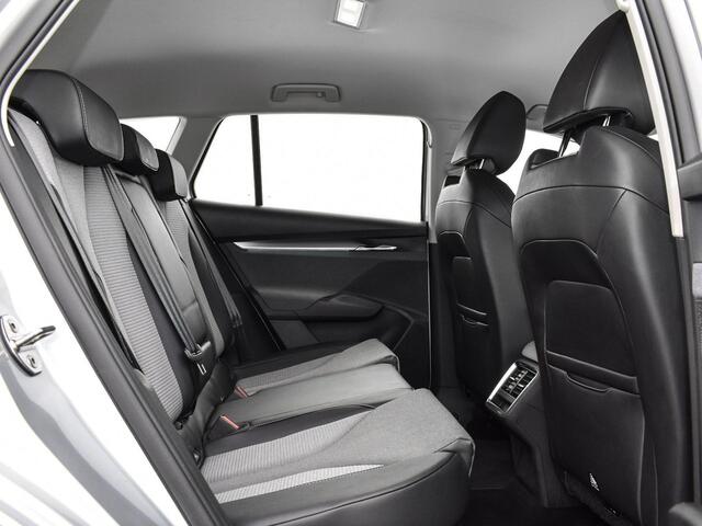 Skoda Enyaq iV 60 180pk · Apple/Android Car Play · Camera · Navigatie · P-Sensoren · Cruise Control · LED Koplampen · 19'' Inch ·