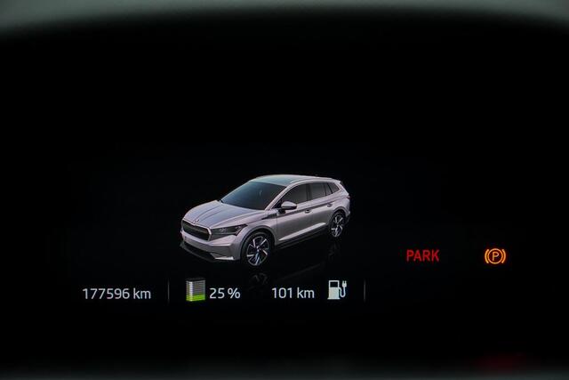 Skoda Enyaq iV 80 / Comfort Pack / Leder / 21'' / Warmtepomp / Adaptive Cruise / Incl BTW