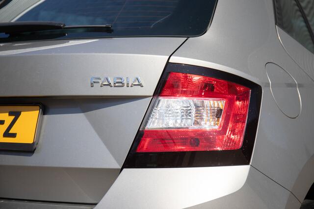 Skoda FABIA 1.0 TSI Ambition DSG | Navi by App | Stoelverw. | Camera | Clima