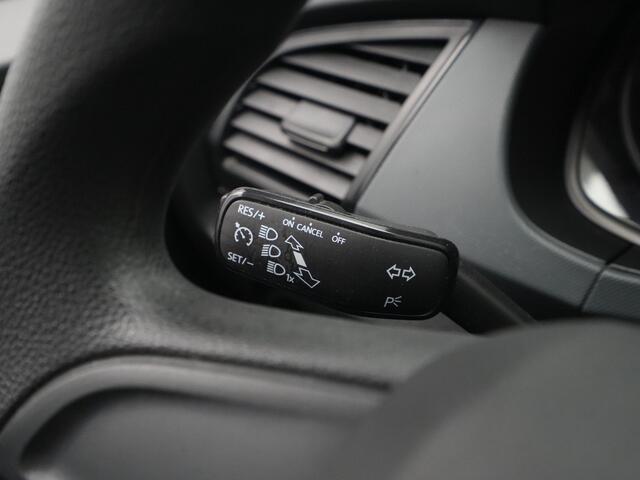 Skoda FABIA 1.0 75pk Active Navi via app Airco Cruise Pdc achter 3