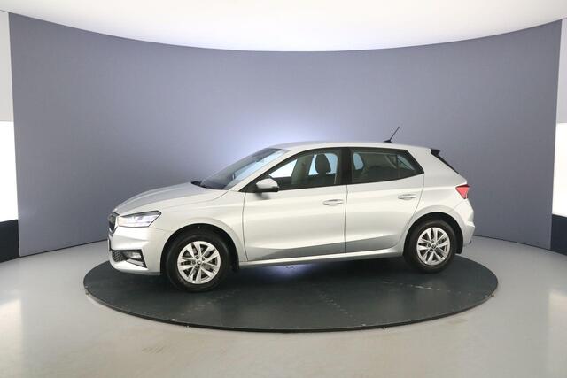 Skoda FABIA Ambition 1.0 TSI 110pk DSG Automaat Cruise control, Parkeersensoren, Stoelverwarming, Airco, DAB, Radio, LED koplampen, App connect, Bluetooth