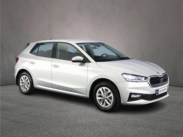 Skoda FABIA Ambition 1.0 TSI 110pk DSG Automaat Cruise control, Parkeersensoren, Airco, DAB, Radio, Stoelverwarming, LED koplampen, App connect