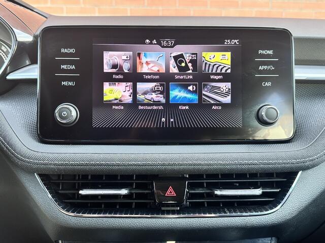 Skoda FABIA 1.0 TSI Style Bi-Tone: Stijlvol, Zuinig & Dealer onderhouden!