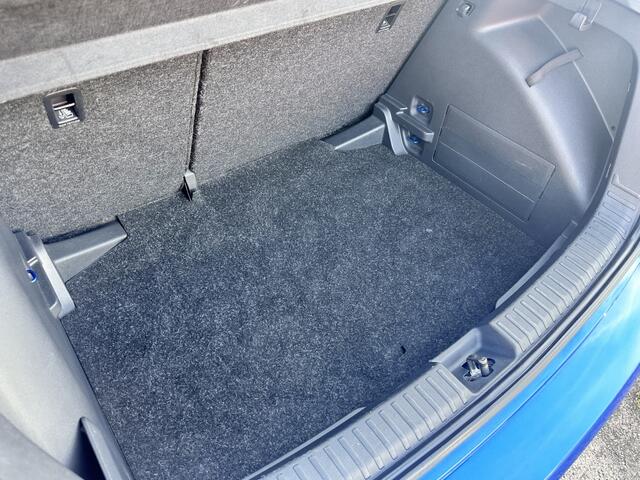 Skoda FABIA 1.0 TSI Style Bi-Tone: Stijlvol, Zuinig & Dealer onderhouden!