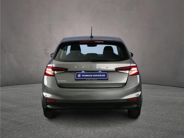 Skoda FABIA Ambition 1.0 TSI 110pk DSG Automaat Cruise control, Parkeersensoren, Airco, Stoelverwarming, DAB, Radio, App connect, LED koplampen