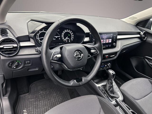 Skoda FABIA Ambition 1.0 TSI 110pk DSG Automaat Cruise control, Parkeersensoren, Stoelverwarming, Airco, DAB, Radio, Bluetooth, App connect, LED koplampen