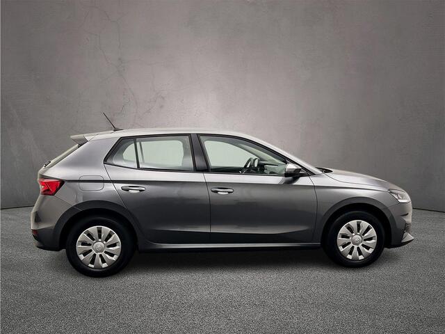 Skoda FABIA Essence 1.0 TSI 95pk Snelheidsbegrenzer, Parkeersensor achter, Airco, Bluetooth, DAB, Radio, LED koplampen